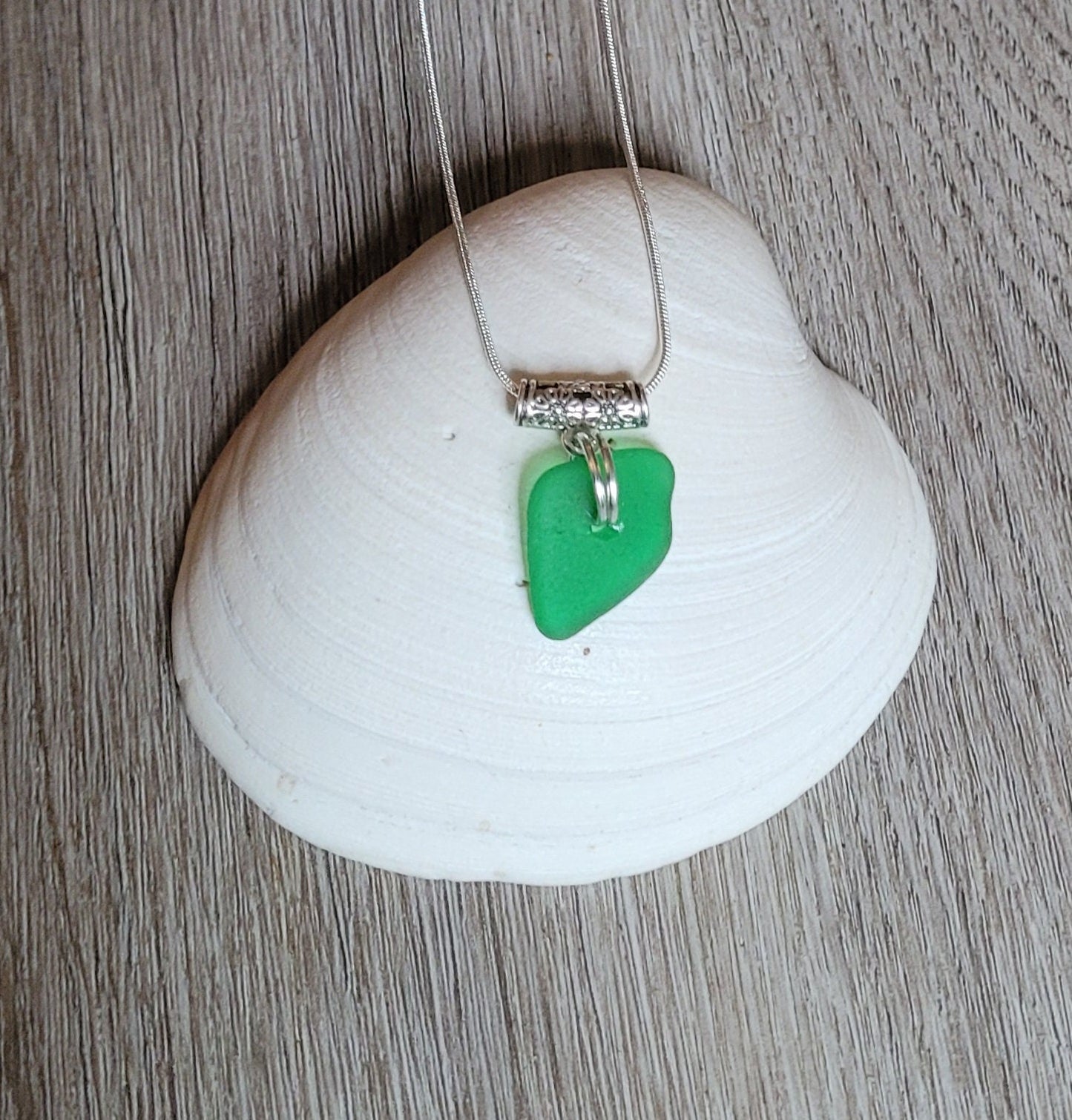 Sea Glass Pendant/Sea Glass Necklace/Sea Glass Jewelry/Genuine Sea Glass Charm/Emerald Green/Genuine Sea Glass/Gift for Her/55